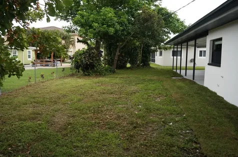 1513 39th Street West Palm Beach FL 33407