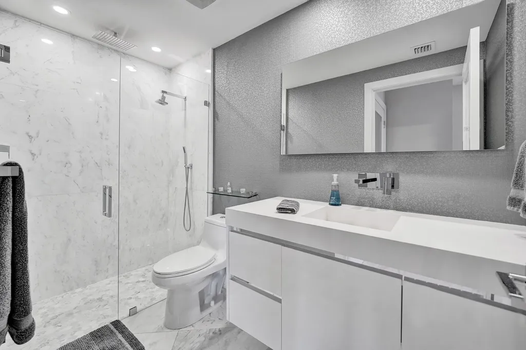 615 Bayshore Drive Fort Lauderdale FL 33304