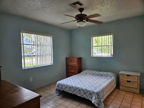 5531 S 37th Street Greenacres FL 33463