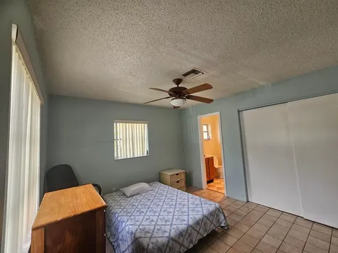5531 S 37th Street Greenacres FL 33463