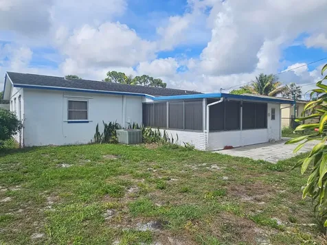 5531 S 37th Street Greenacres FL 33463
