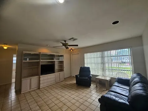 5531 S 37th Street Greenacres FL 33463