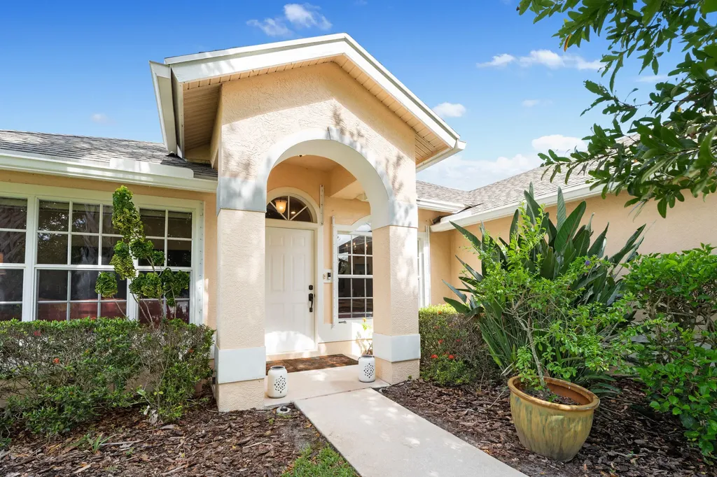4652 SW Alpha Street Port St Lucie FL 34953