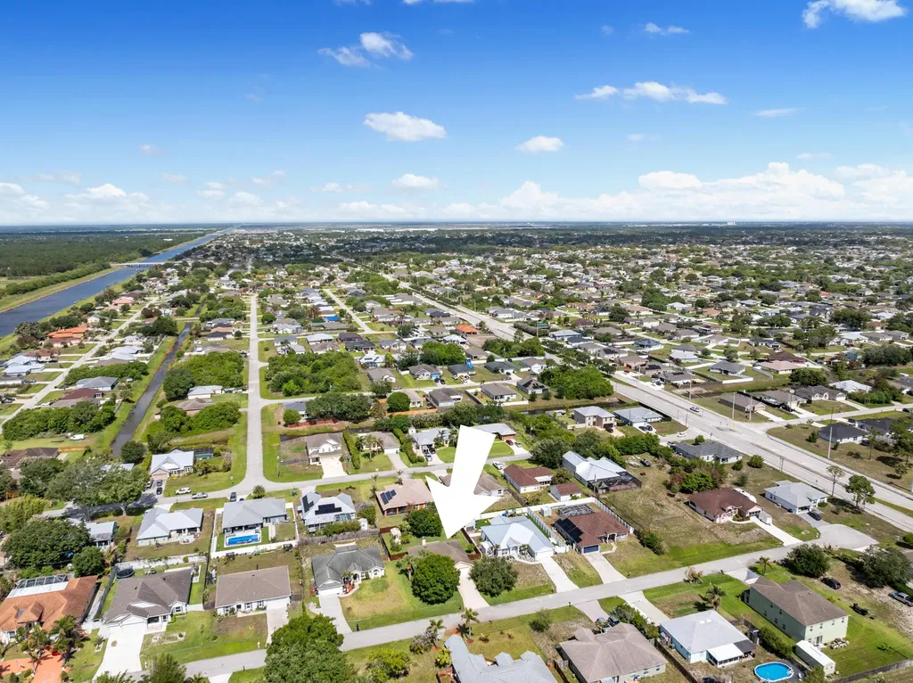 4652 SW Alpha Street Port St Lucie FL 34953
