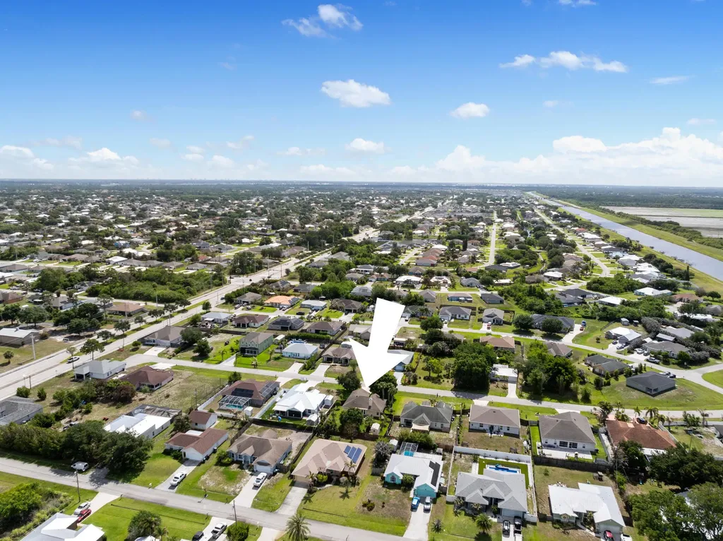 4652 SW Alpha Street Port St Lucie FL 34953