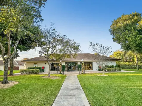 2700 S Oakland Forest Drive Oakland Park FL 33309