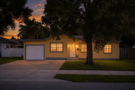 713 NE 35th Street Oakland Park FL 33334