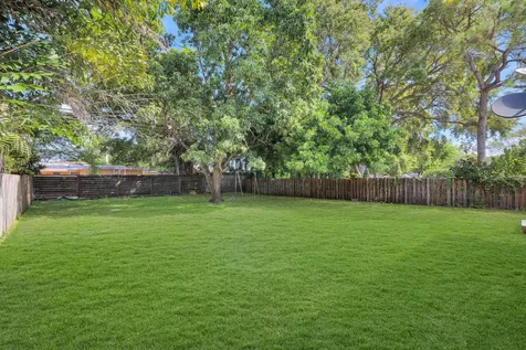 713 NE 35th Street Oakland Park FL 33334