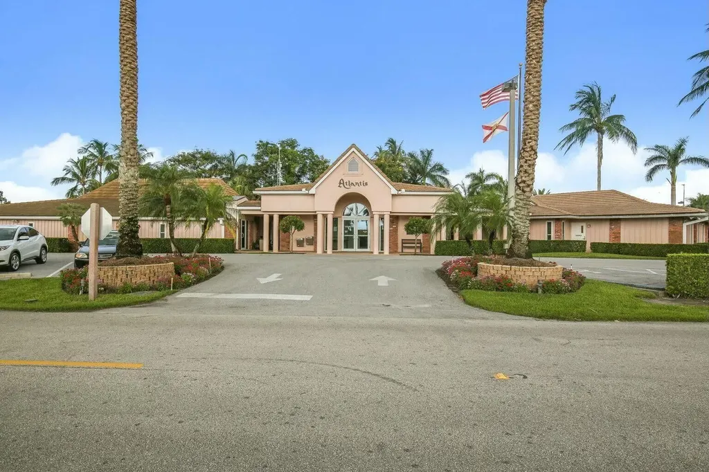 116 Palm Circle Atlantis FL 33462