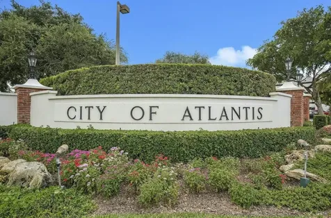 116 Palm Circle Atlantis FL 33462