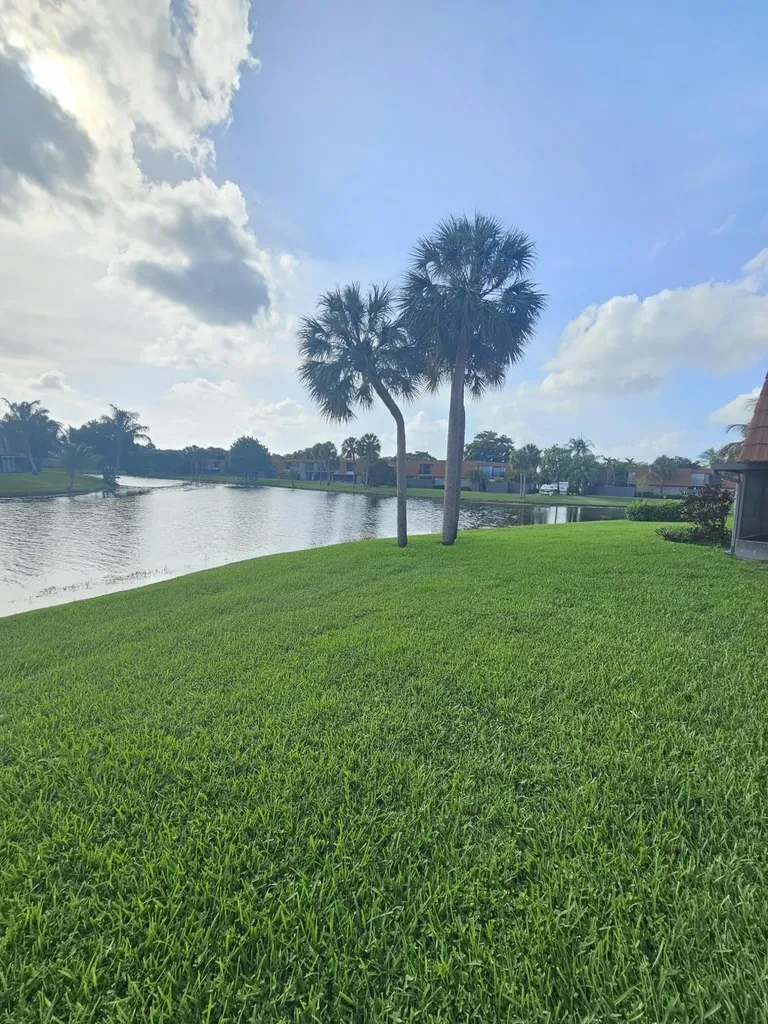 1412 SW 110th Way Davie FL 33324