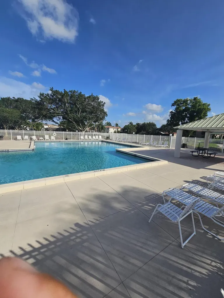 1412 SW 110th Way Davie FL 33324