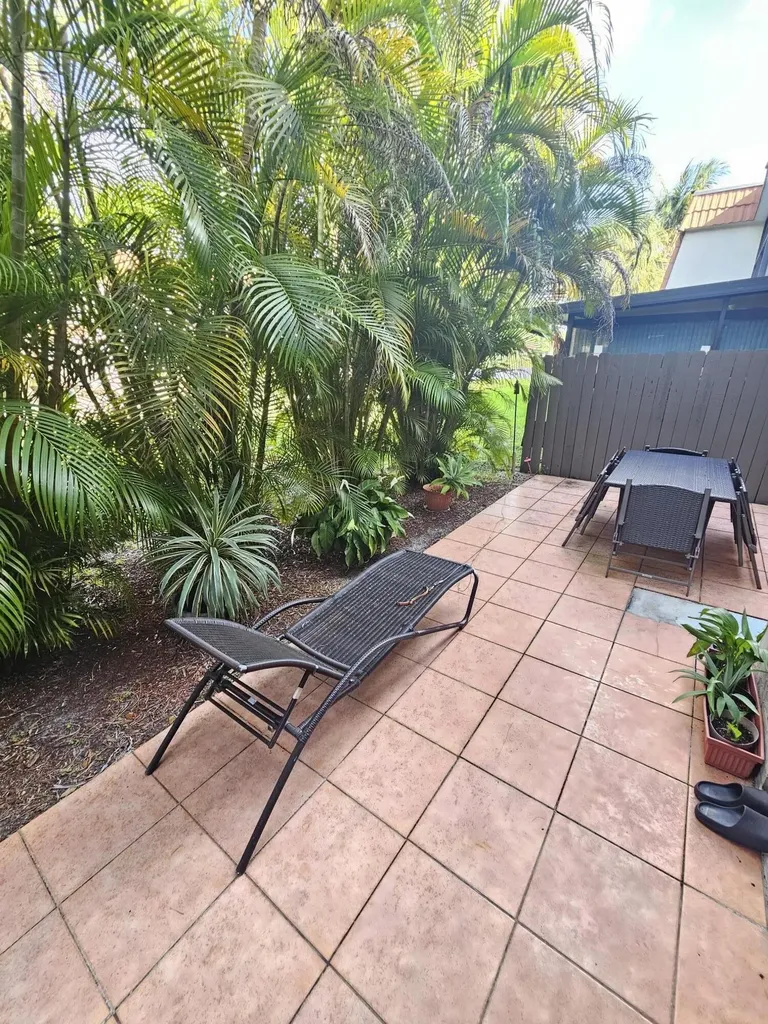 1412 SW 110th Way Davie FL 33324