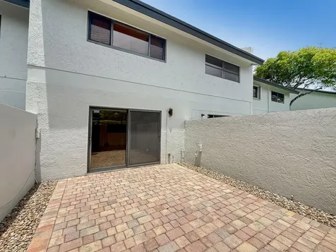 2700 S Oakland Forest Drive Oakland Park FL 33309