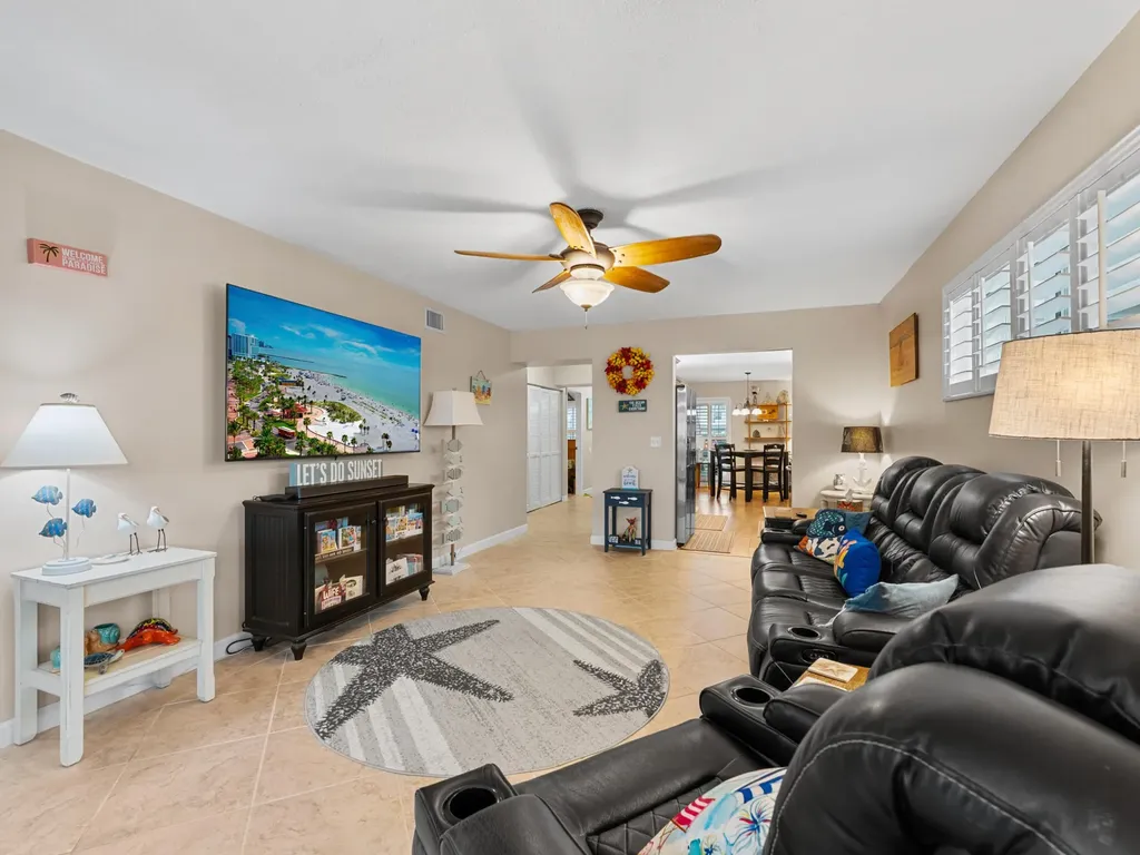 625 W Lake Jasmine Circle Vero Beach FL 32962
