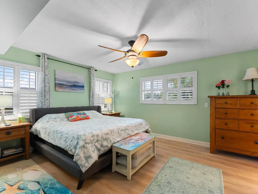 625 W Lake Jasmine Circle Vero Beach FL 32962