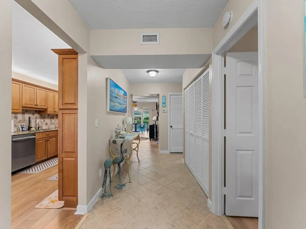 625 W Lake Jasmine Circle Vero Beach FL 32962