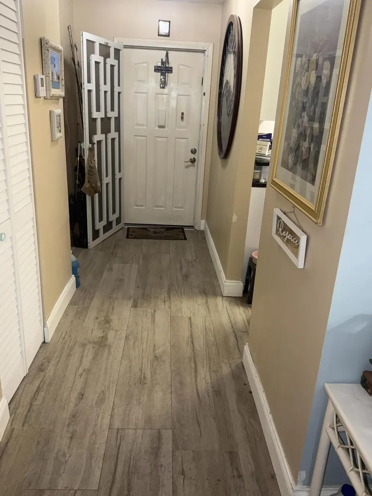 212 Lake Susan Lane West Palm Beach FL 33411