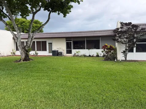 212 Lake Susan Lane West Palm Beach FL 33411