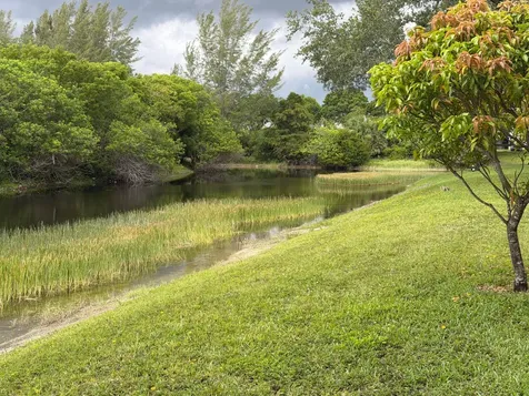 212 Lake Susan Lane West Palm Beach FL 33411
