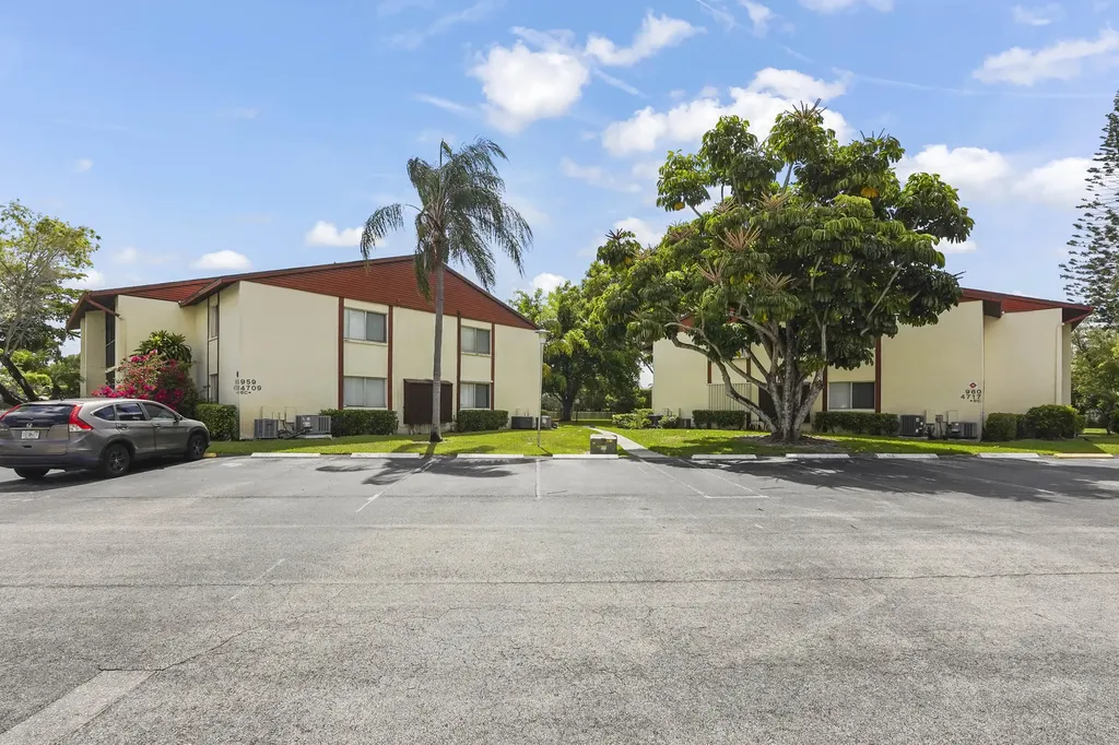 4709 Sable Pine Circle West Palm Beach FL 33417