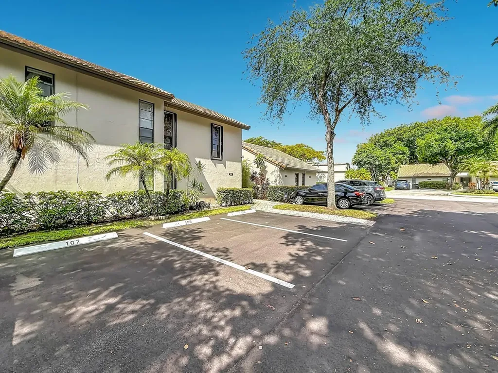 9701 N New River Canal Road Plantation FL 33324