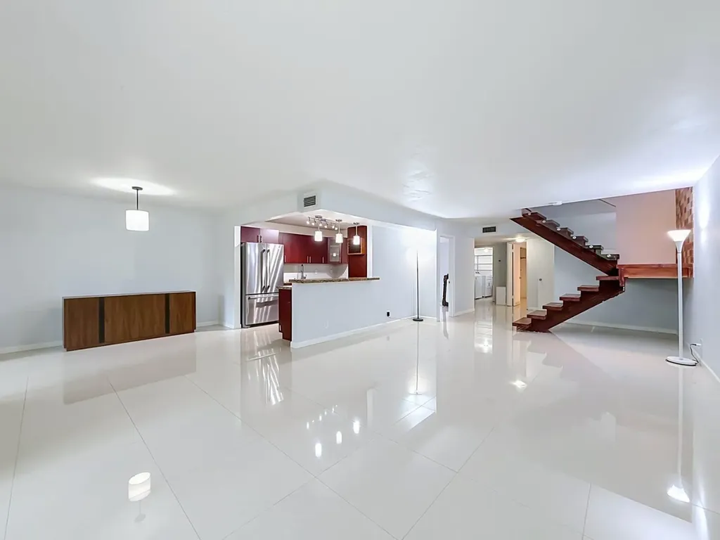 9701 N New River Canal Road Plantation FL 33324