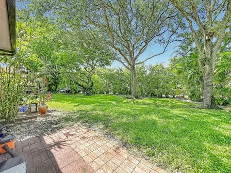 9701 N New River Canal Road Plantation FL 33324