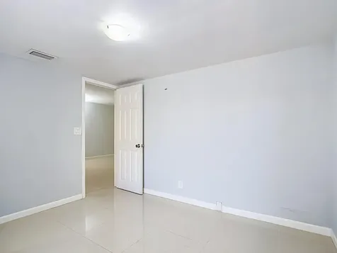 9701 N New River Canal Road Plantation FL 33324