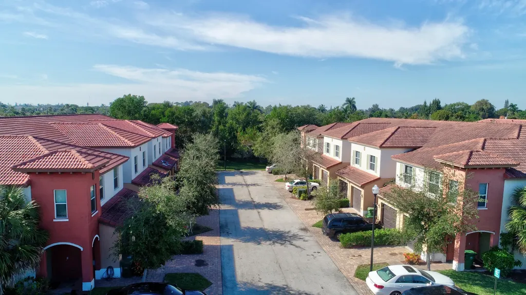 113 Hemingway Court Palm Springs FL 33461