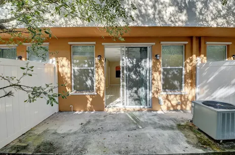 113 Hemingway Court Palm Springs FL 33461
