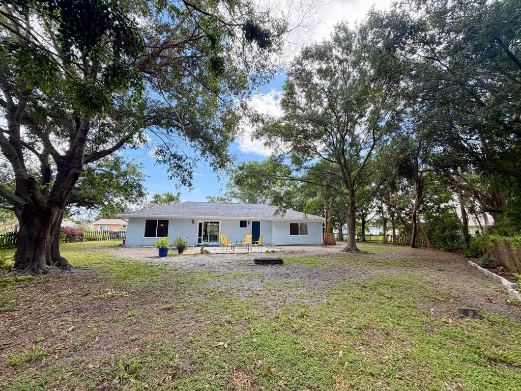 2342 SE Seamist Street Port St Lucie FL 34952