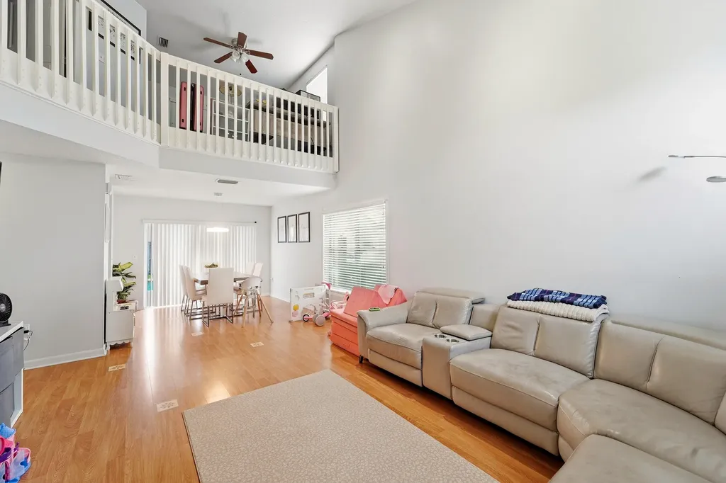 3275 NW 122nd Avenue Sunrise FL 33323