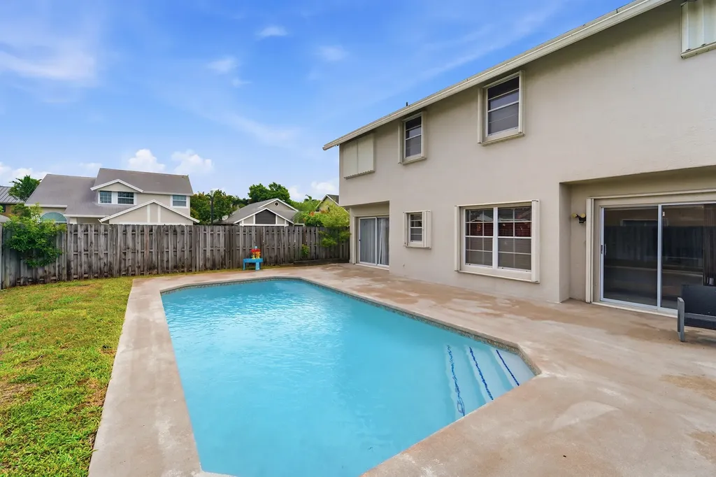 3275 NW 122nd Avenue Sunrise FL 33323