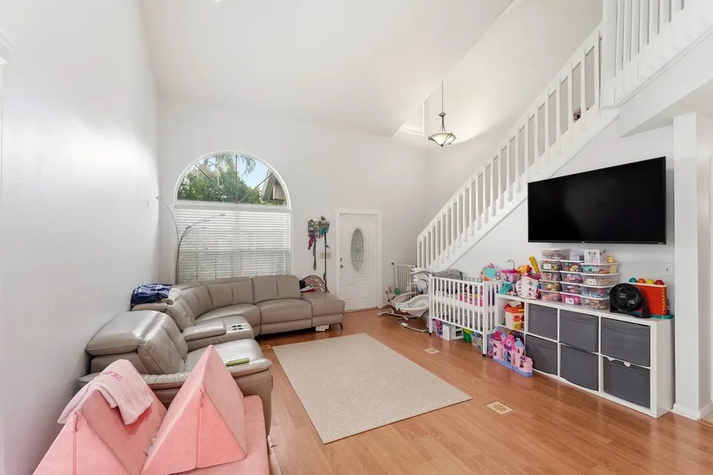 3275 NW 122nd Avenue Sunrise FL 33323
