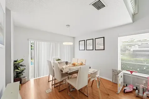 3275 NW 122nd Avenue Sunrise FL 33323