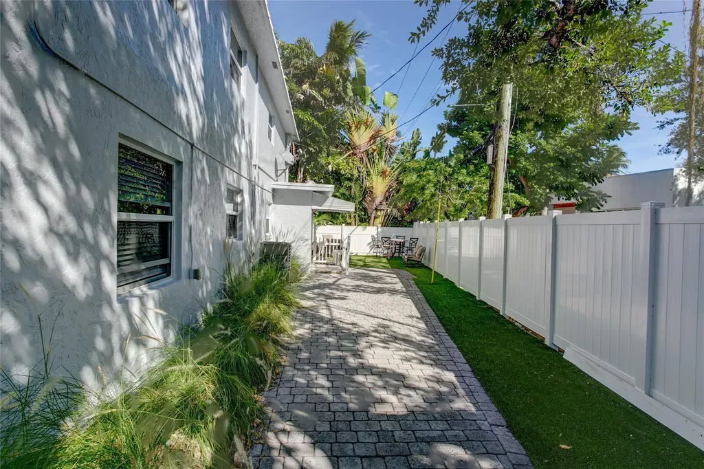530 S Federal Highway Fort Lauderdale FL 33301