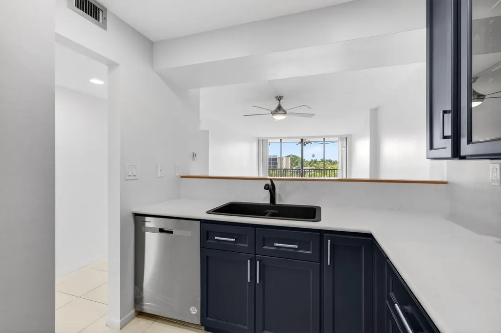 12 Royal Palm Way Boca Raton FL 33432