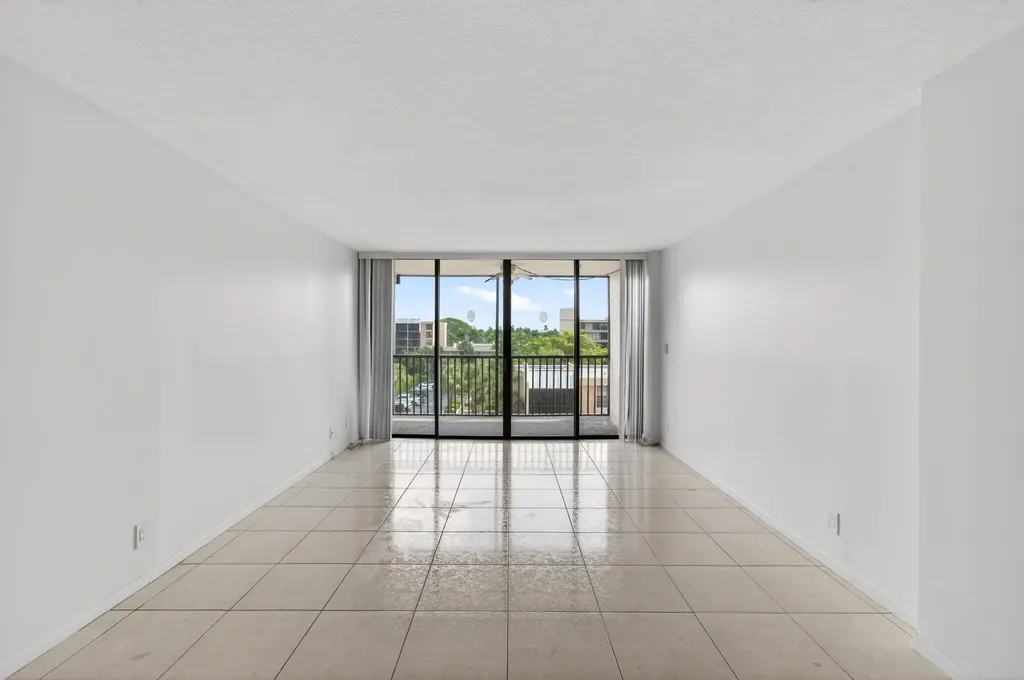 12 Royal Palm Way Boca Raton FL 33432