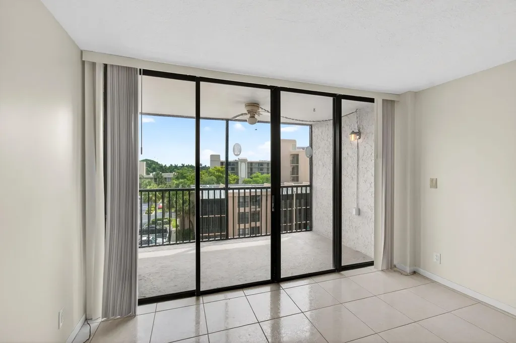 12 Royal Palm Way Boca Raton FL 33432