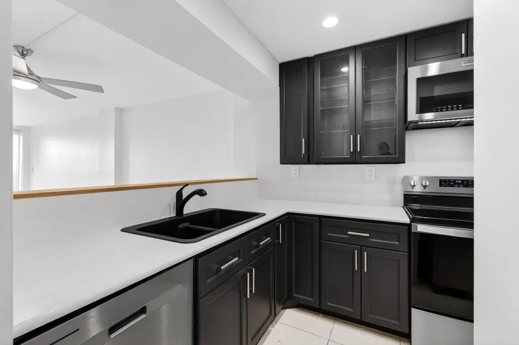 12 Royal Palm Way Boca Raton FL 33432