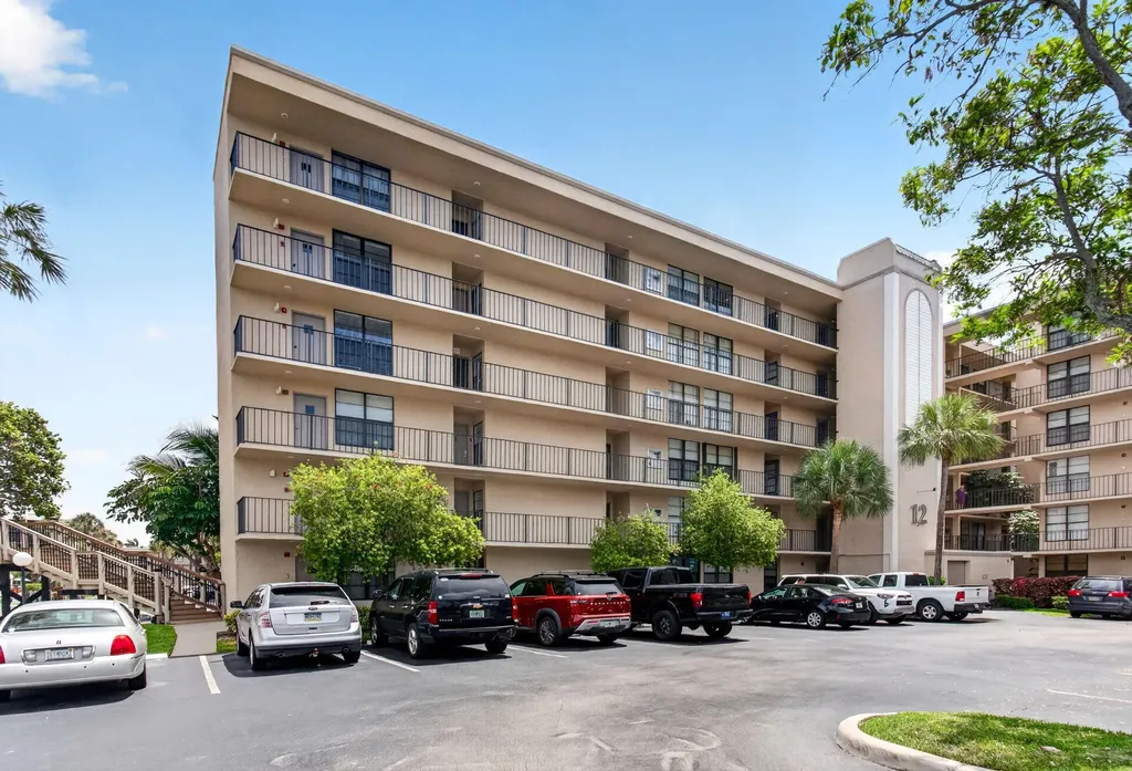 12 Royal Palm Way Boca Raton FL 33432