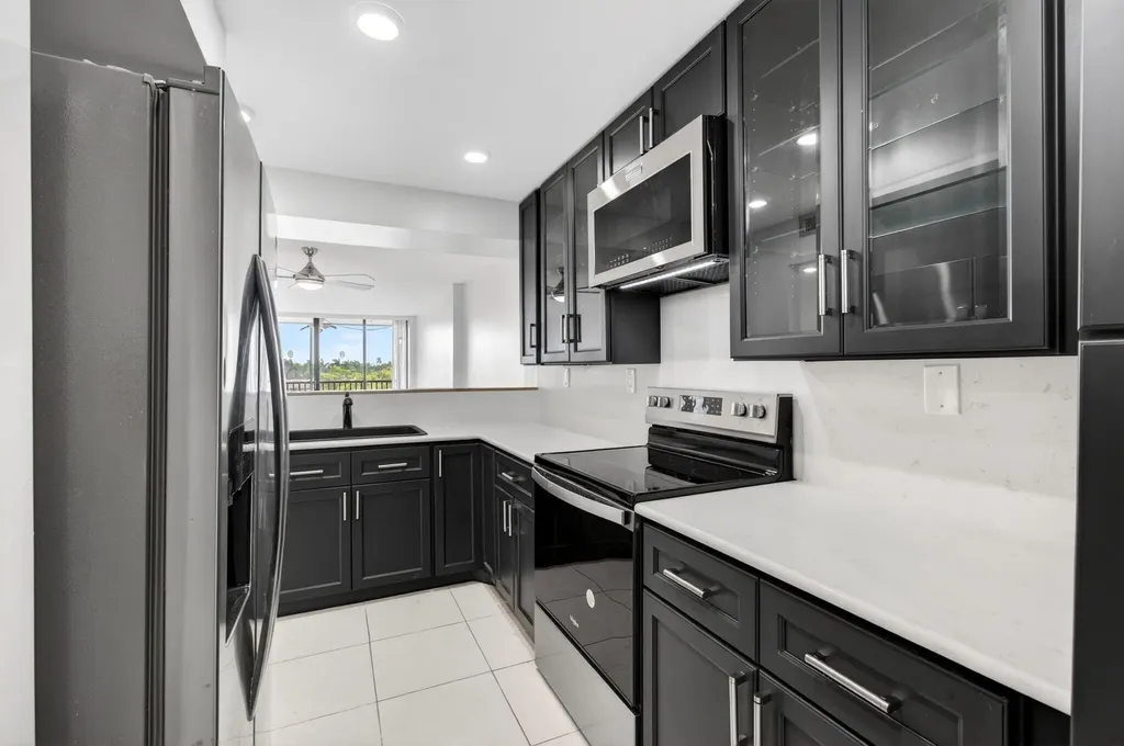 12 Royal Palm Way Boca Raton FL 33432