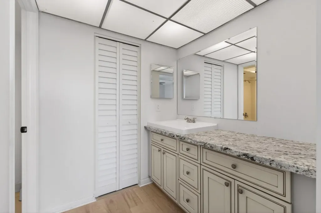 12 Royal Palm Way Boca Raton FL 33432