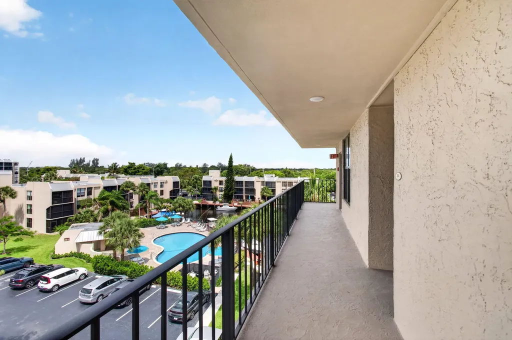 12 Royal Palm Way Boca Raton FL 33432