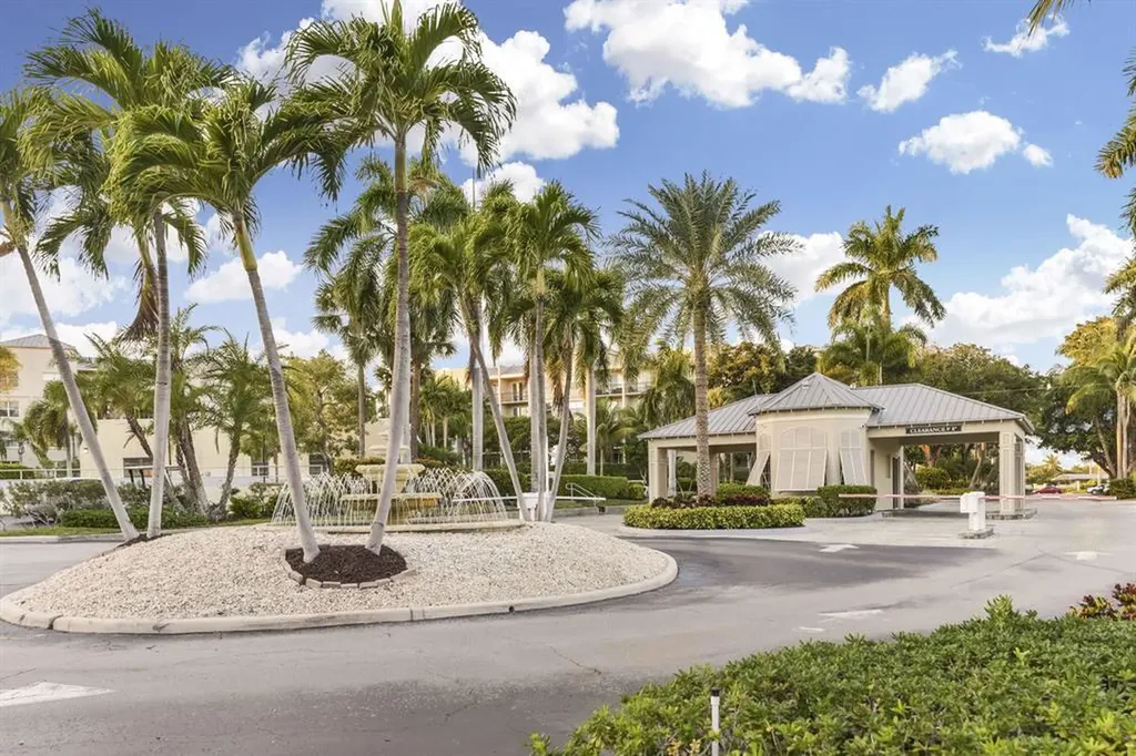 12 Royal Palm Way Boca Raton FL 33432