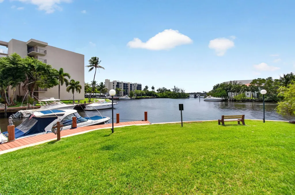 12 Royal Palm Way Boca Raton FL 33432