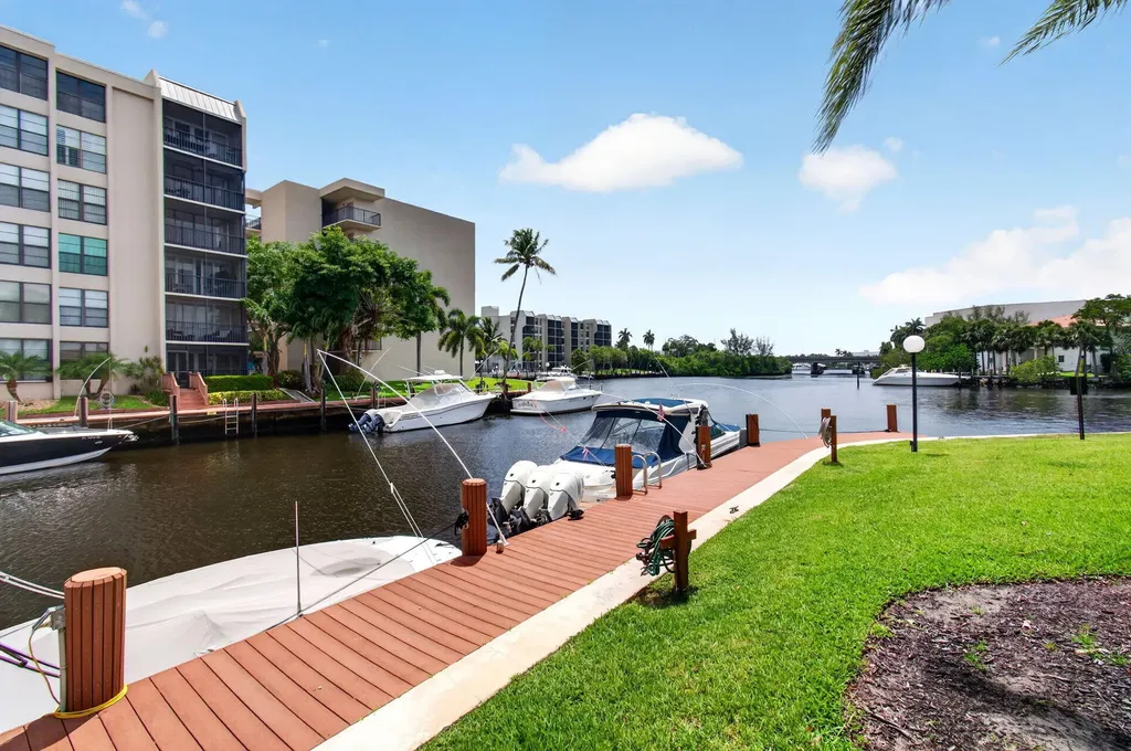 12 Royal Palm Way Boca Raton FL 33432