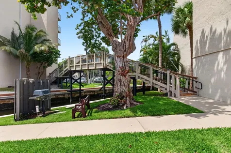 12 Royal Palm Way Boca Raton FL 33432