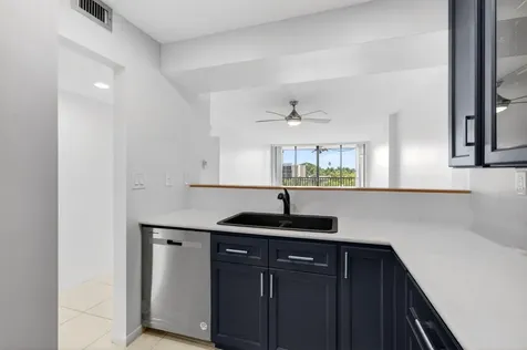 12 Royal Palm Way Boca Raton FL 33432